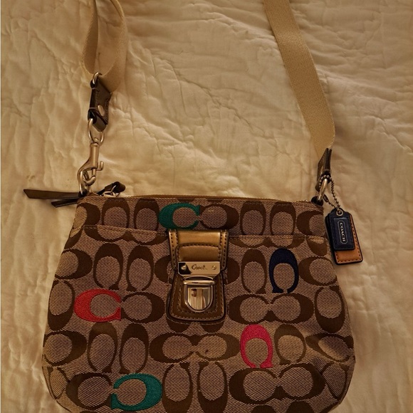Vintage coach clutch with shoulder strap. Like new - Picture 1 of 1
